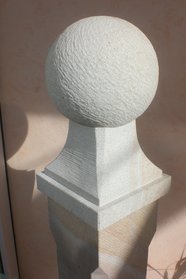 Stele aus Ibbenbürener Sandstein